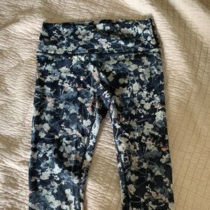 COPY - Lululemon Wunder Under high rise